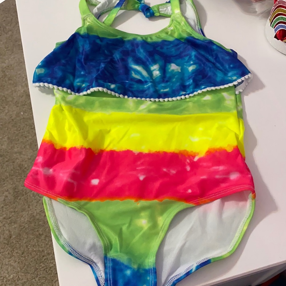 Girls Medium Swimsuit